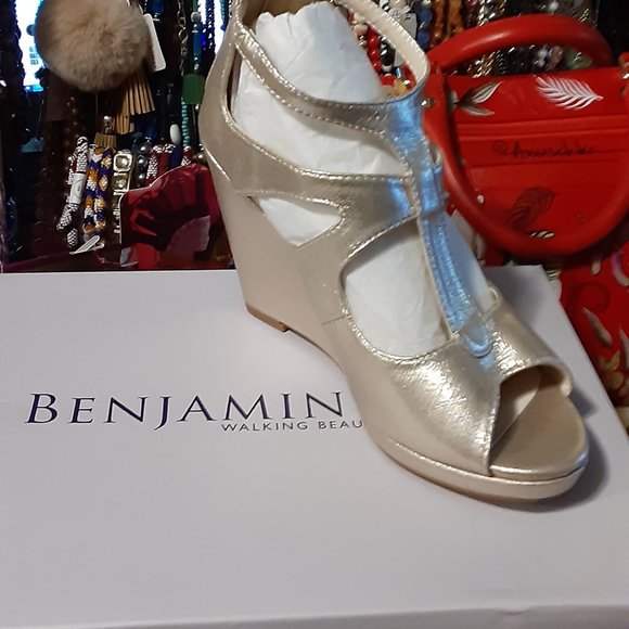 BENJAMIN WALK GOLD METALIC WEDGE PEEP TOE STRAP SANDALS - Picture 6 of 6